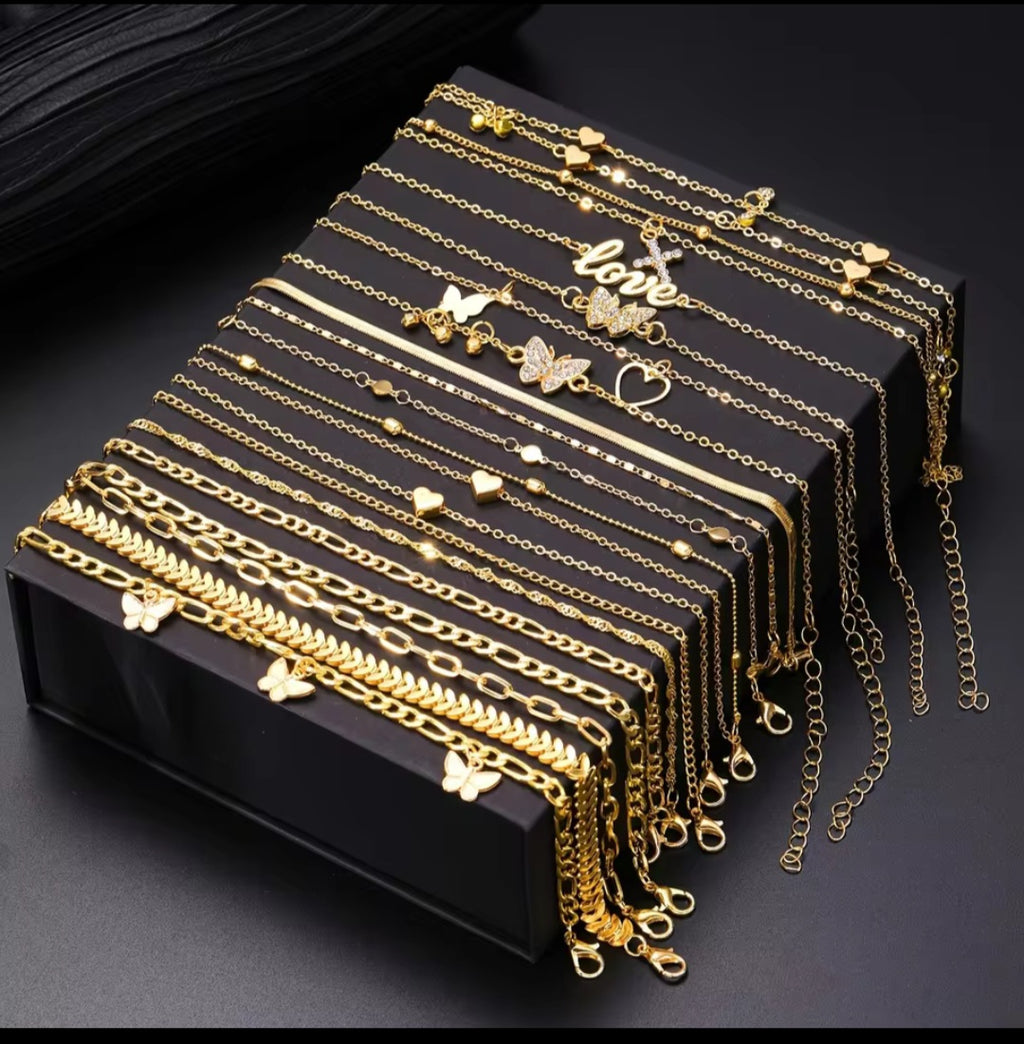 18 Pcs Bohemian Summer Beach Anklet Set for Women – Vintage Butterfly, Heart  Crystal Pendant Foot Bracelets