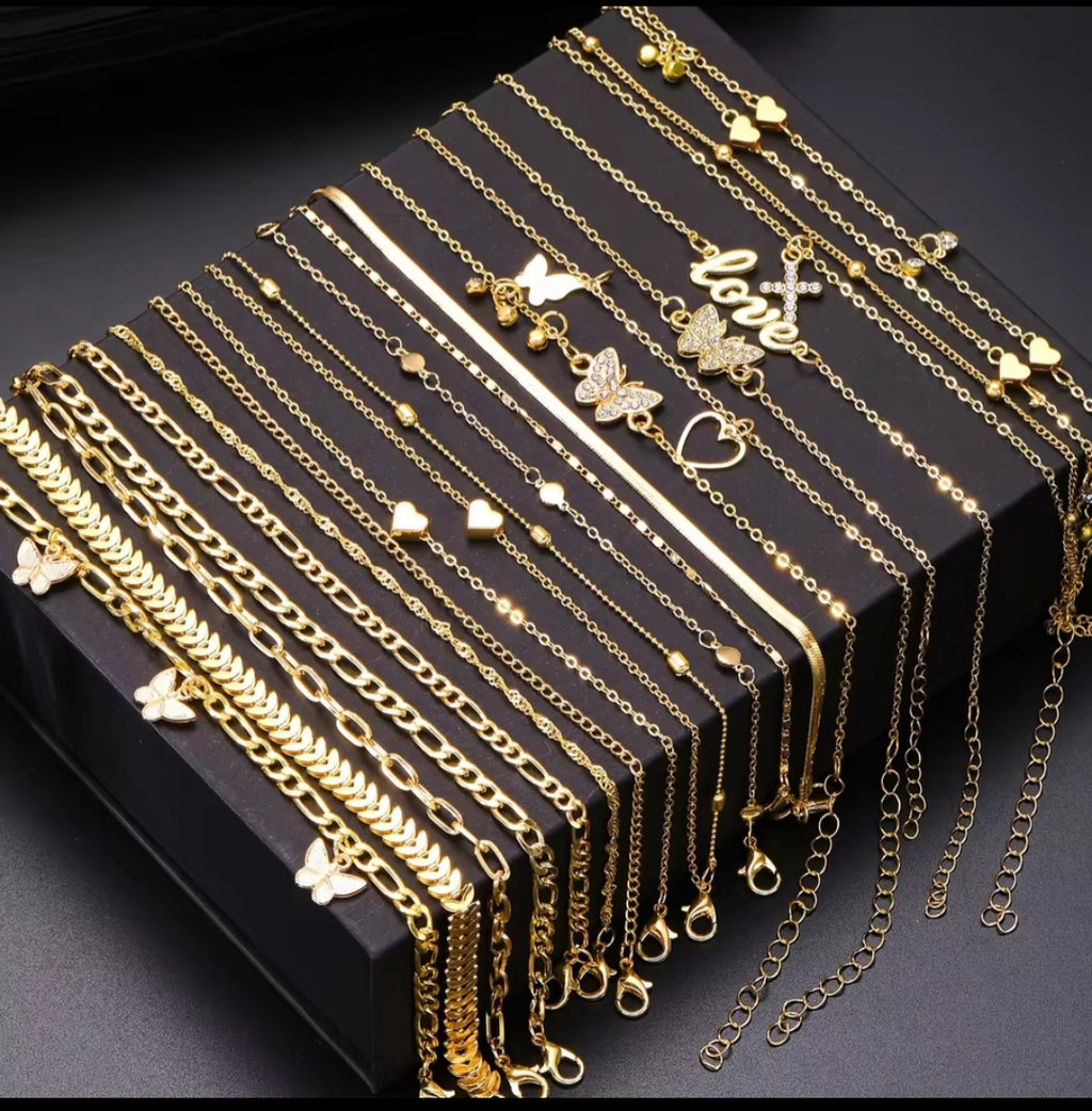 18 Pcs Bohemian Summer Beach Anklet Set for Women – Vintage Butterfly, Heart  Crystal Pendant Foot Bracelets